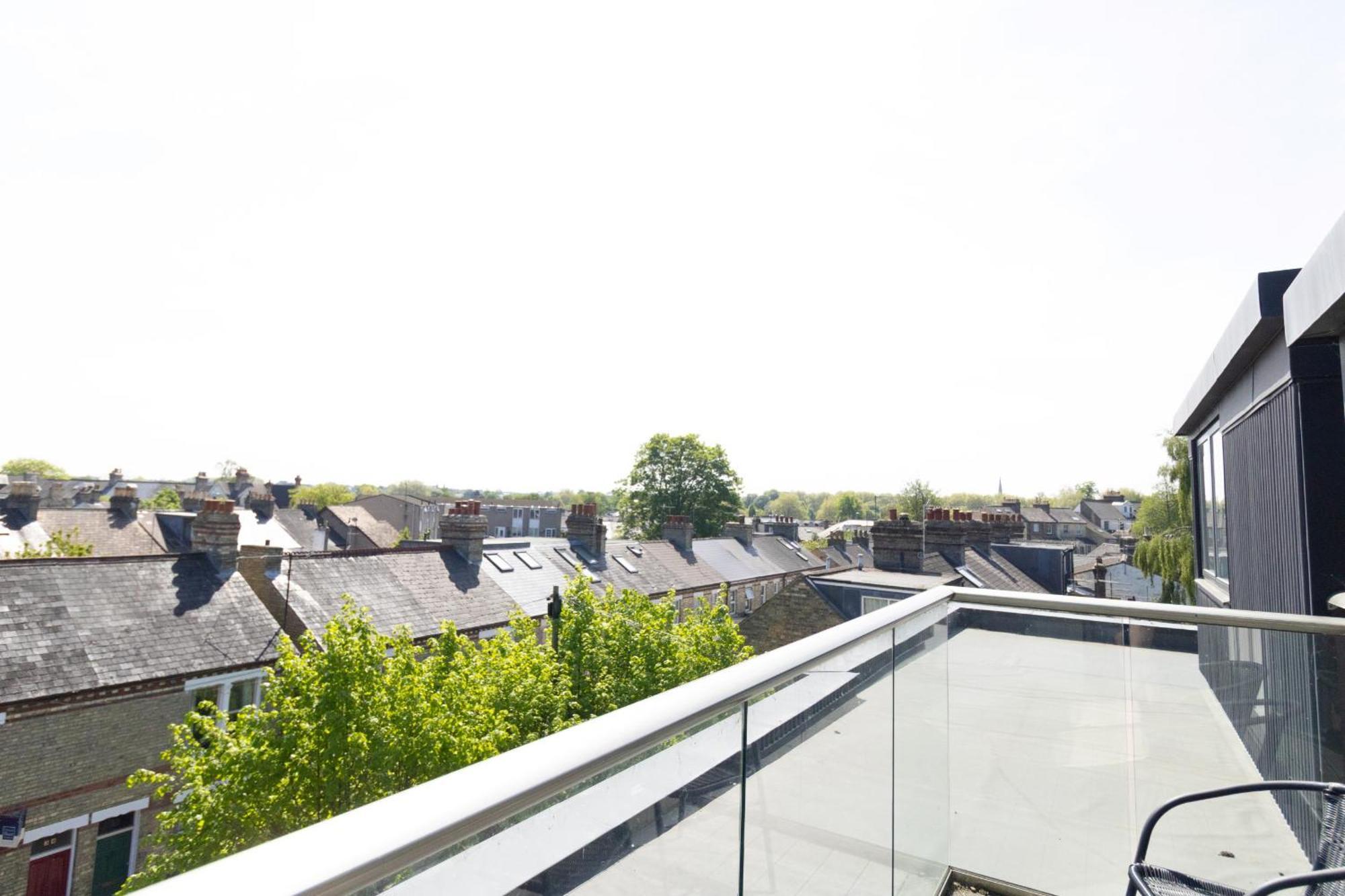 Centre, Sleeps 7, Stunning Views & Parking, Interconnected Long Work Contractor Leisure, Diamond Penthouse Apartemen
