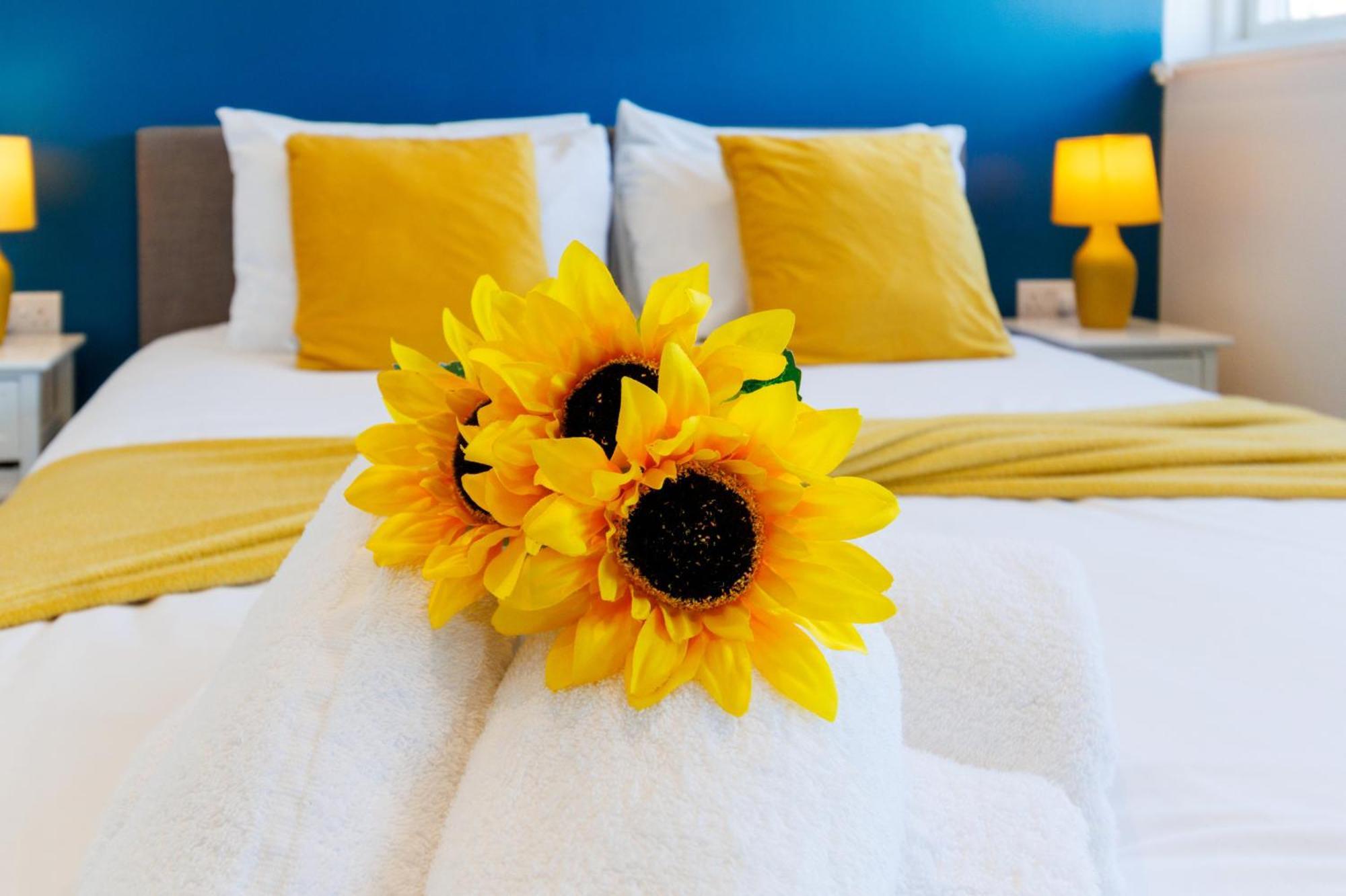 Centre, Sleeps 7, Stunning Views & Parking, Interconnected Long Work Contractor Leisure, Diamond Penthouse * Cambridge (Cambridgeshire)