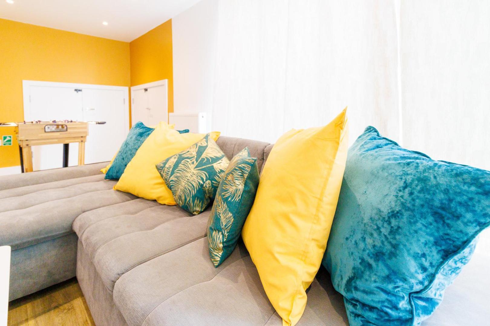 Centre, Sleeps 7, Stunning Views & Parking, Interconnected Long Work Contractor Leisure, Diamond Penthouse * Cambridge (Cambridgeshire)