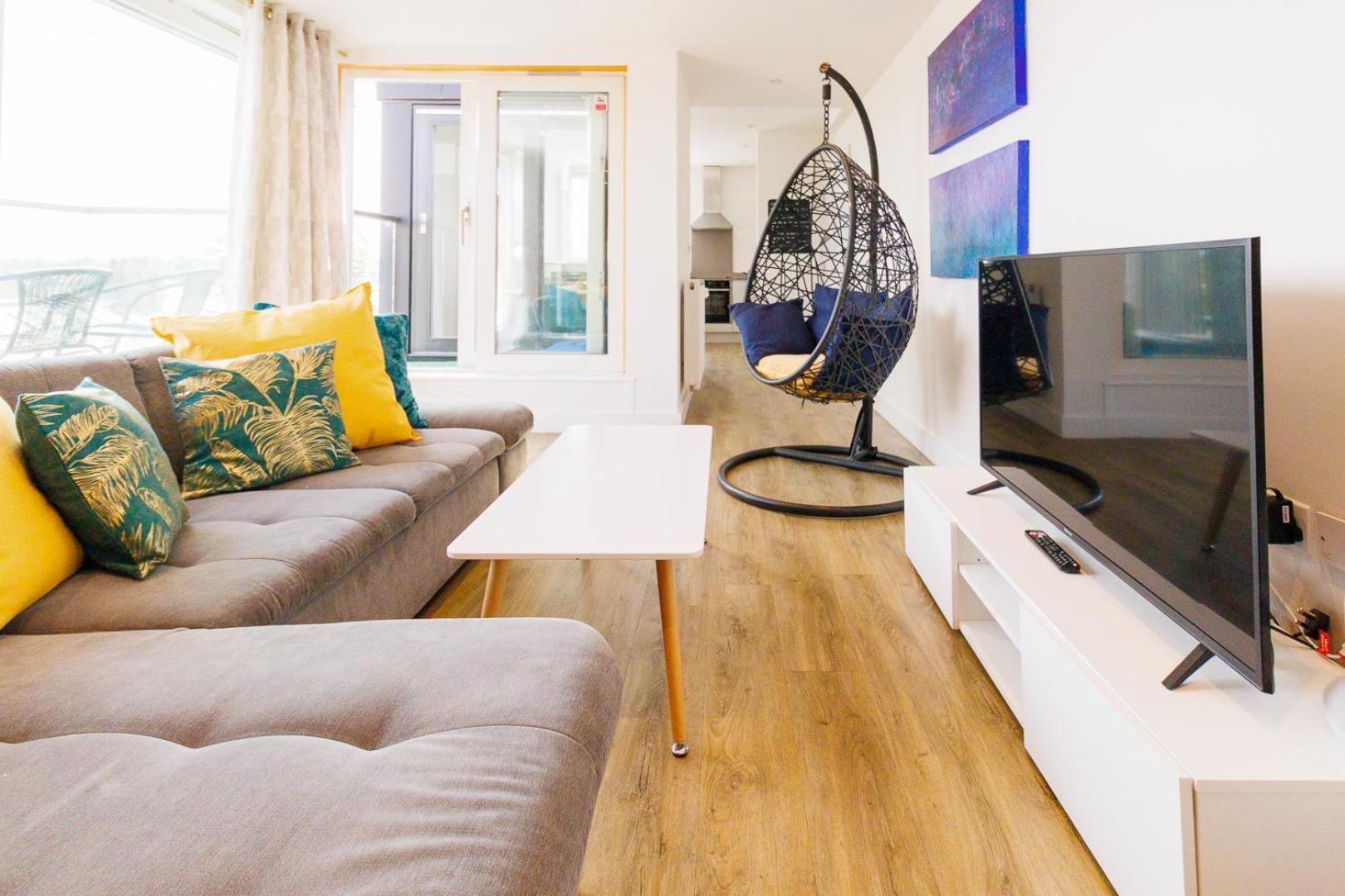 Apartemen Centre, Sleeps 7, Stunning Views & Parking, Interconnected Long Work Contractor Leisure, Diamond Penthouse