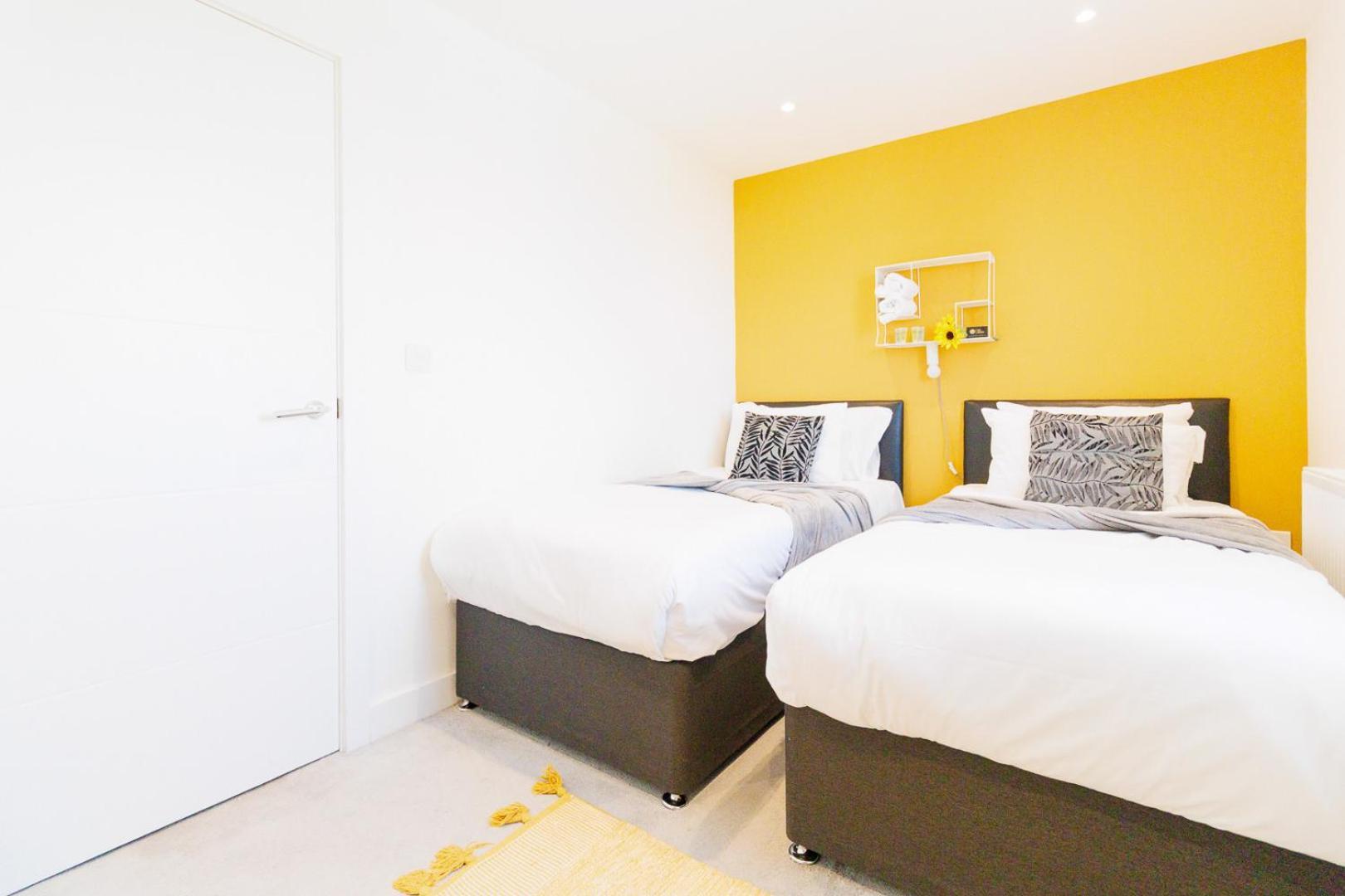 Apartemen Centre, Sleeps 7, Stunning Views & Parking, Interconnected Long Work Contractor Leisure, Diamond Penthouse Cambridge (Cambridgeshire)