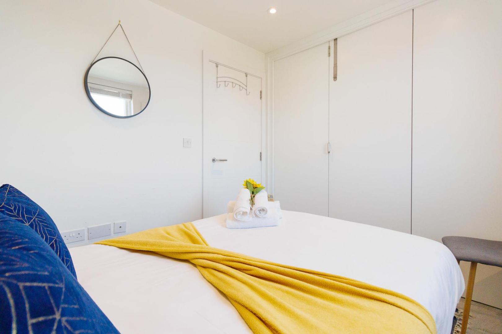 Centre, Sleeps 7, Stunning Views & Parking, Interconnected Long Work Contractor Leisure, Diamond Penthouse Apartemen *